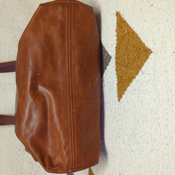 Lifetime Leather Tote - Picture 5 of 7